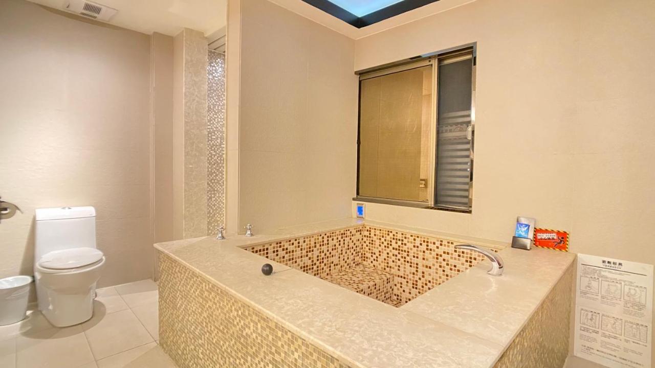 Holly Wood Motel Pitou Luaran gambar