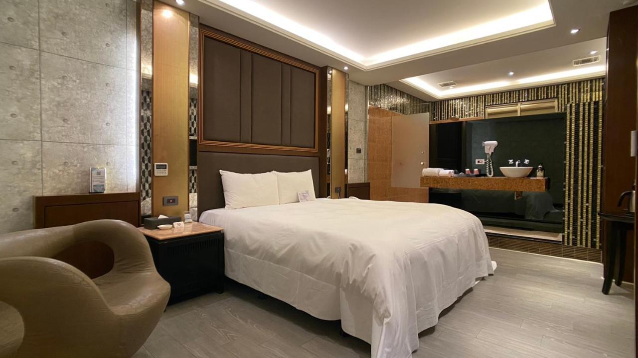 Holly Wood Motel Pitou Luaran gambar