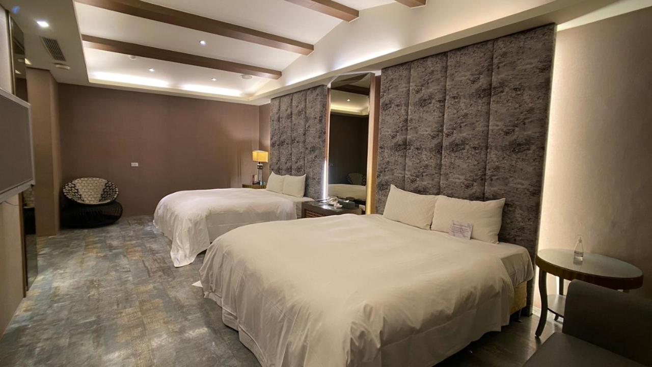 Holly Wood Motel Pitou Luaran gambar