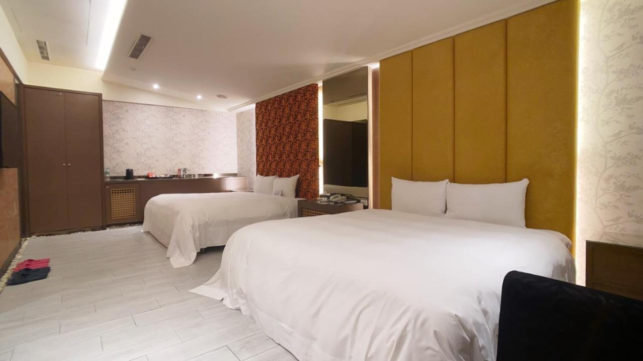 Holly Wood Motel Pitou Luaran gambar