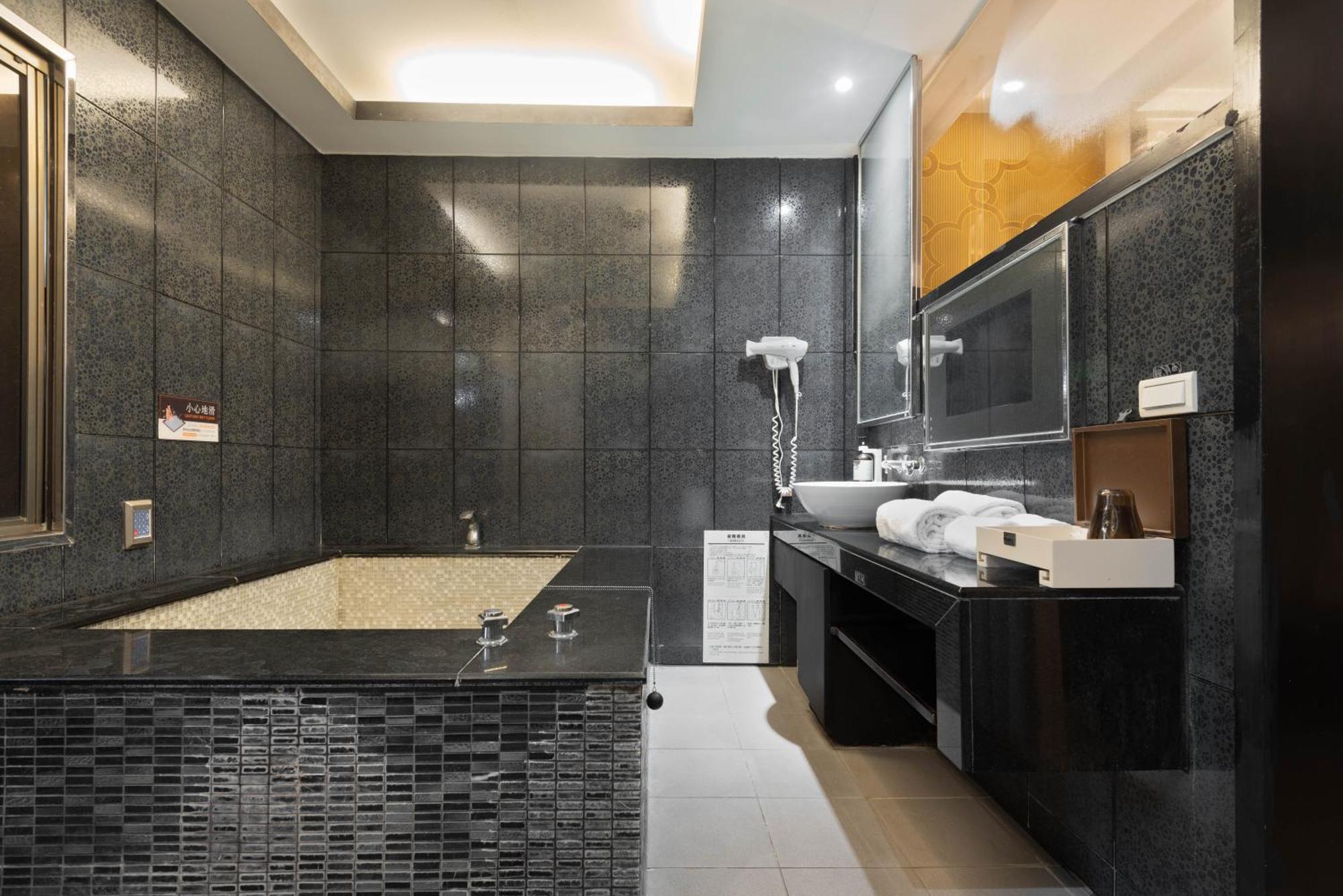 Holly Wood Motel Pitou Luaran gambar