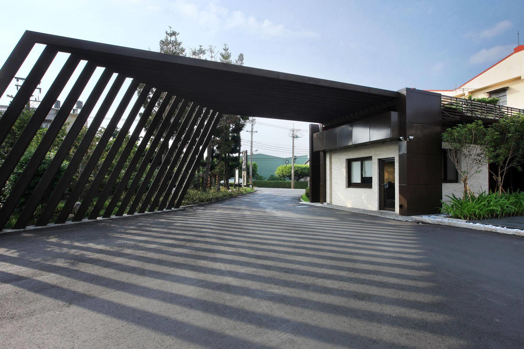 Holly Wood Motel Pitou Luaran gambar
